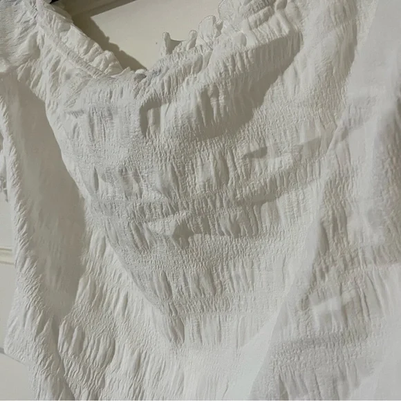 White Lightweight Off the Shoulder Crop Top with Adjustable Ruching NWOT - Picture 8 of 13